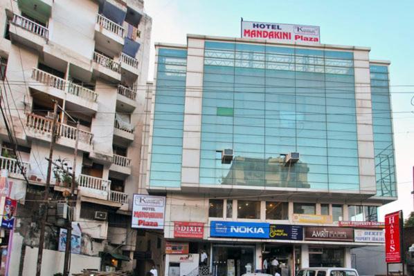 Hotel Mandakini Plaza Канпур Екстериор снимка