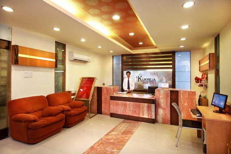 Hotel Mandakini Plaza Канпур Интериор снимка